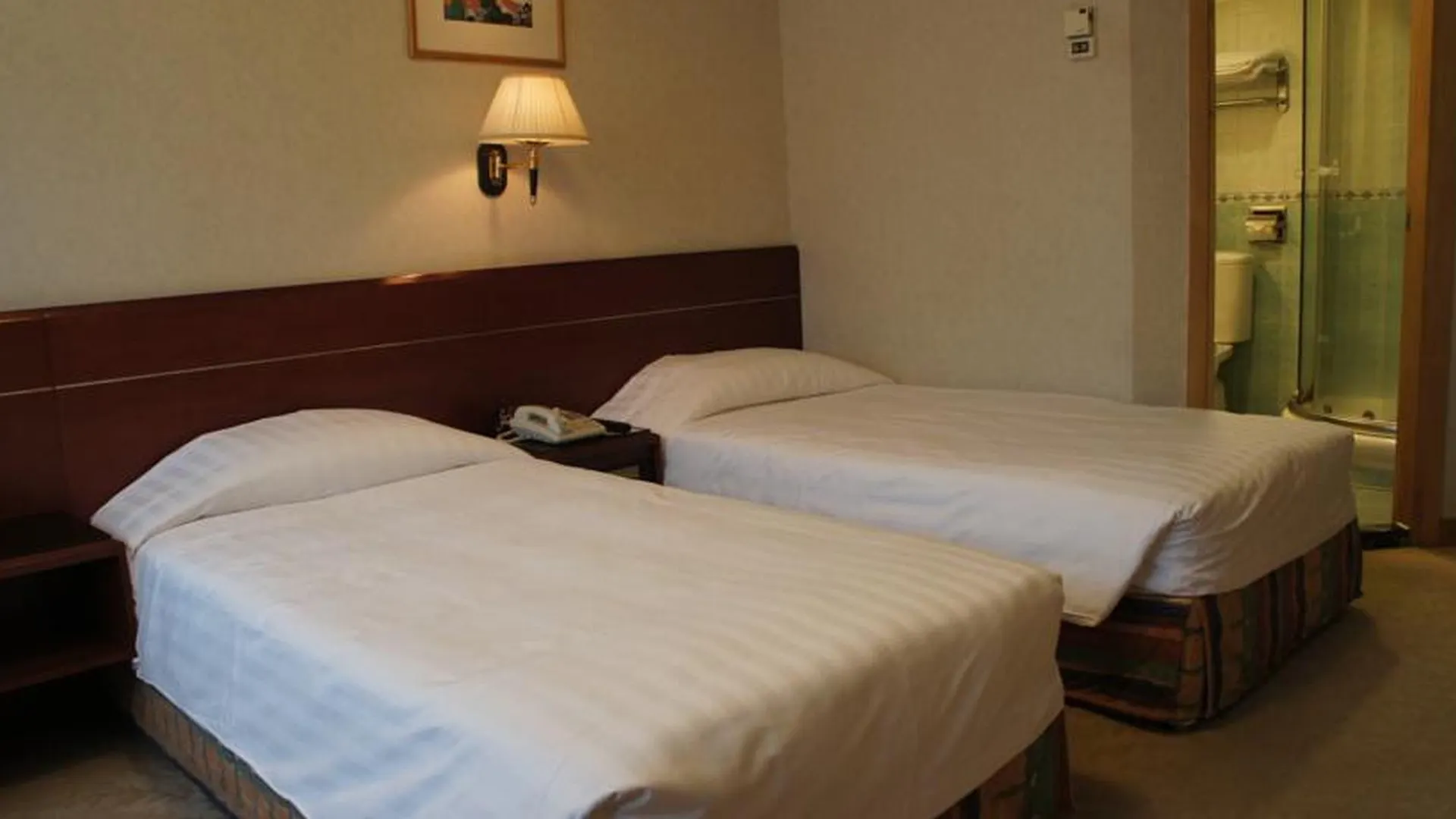 West Inn Hongkong 3*,