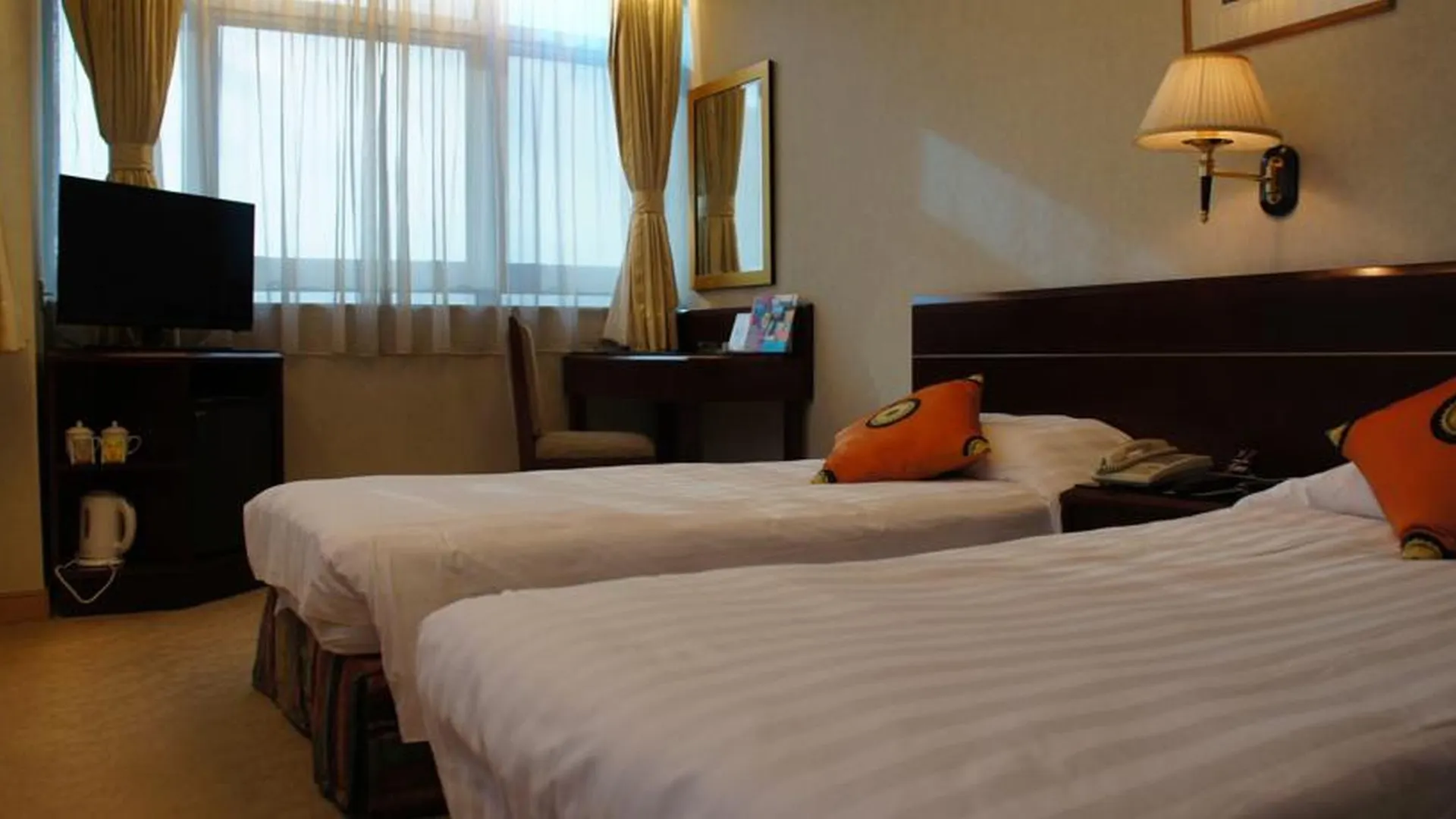 West Inn Hongkong 3*,
