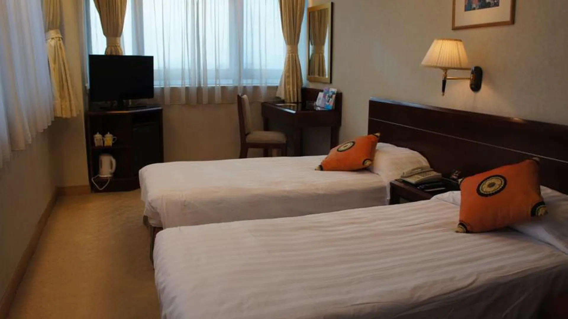 West Inn Hongkong 3*,  China