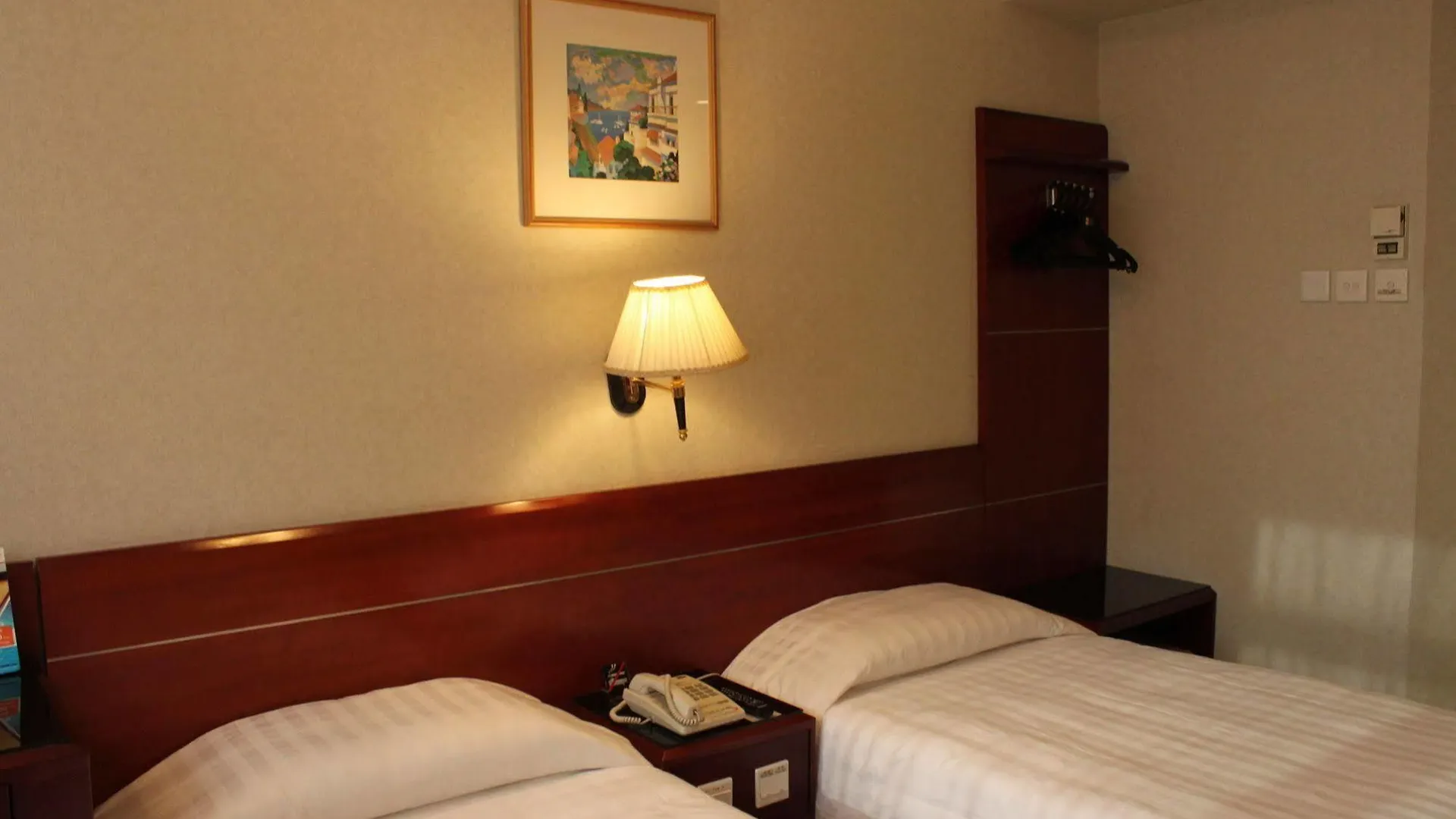 West Inn Hongkong 3*,  China