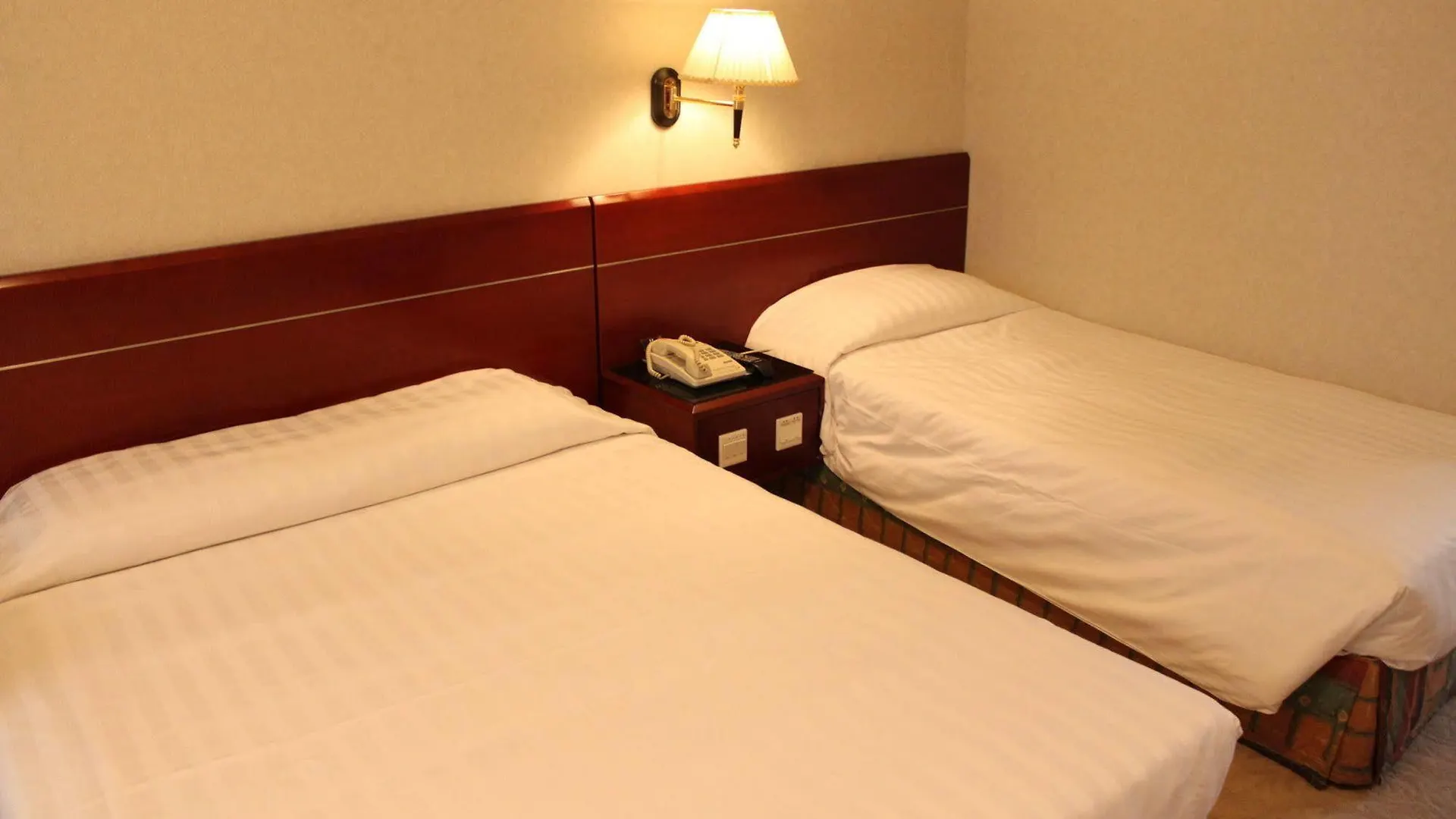 West Inn Hongkong